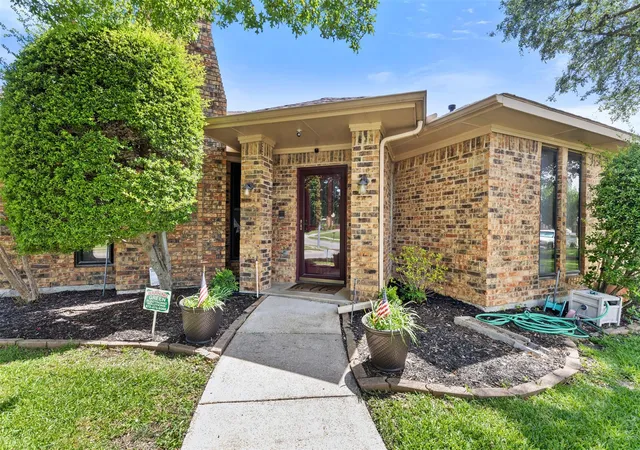 Homes for sale in Carrollton, TX | 2112 Hunters Rdg, Carrollton, TX 75006 | MLS# 49910549