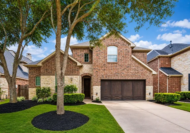 Photo 1 of Single family home for sale at 27511 Caldwell Sky Ln, Fulshear, TX 77441 | MLS# 19549188 | Listing updated on 2026-09-05