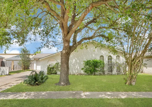 1st image of 12326 South Dr, Houston, TX 77099 | MLS# 64858154