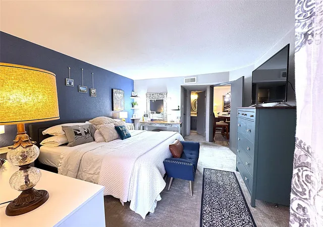 2nd image of 10110 Forum West Dr Dr #421, Houston, TX 77036 | MLS# 48111226