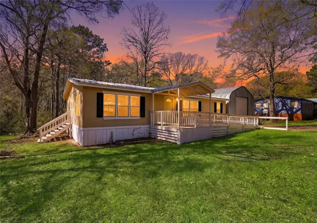 Photo 1 of Single family home for sale at 4484 Grand Oaks Dr, Willis, TX 77378 | MLS# 35028678 | Listing updated on 2026-08-16
