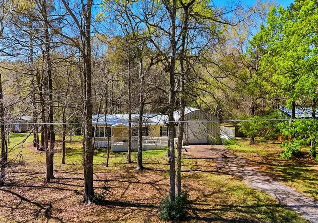 Photo 2 of Single family home for sale at 4484 Grand Oaks Dr, Willis, TX 77378 | MLS# 35028678 | Listing updated on 2026-08-16