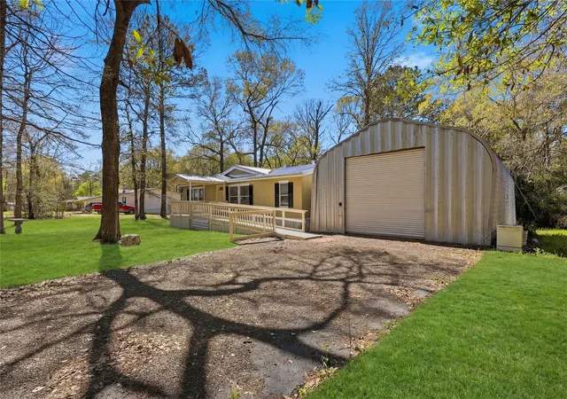Photo 3 of Single family home for sale at 4484 Grand Oaks Dr, Willis, TX 77378 | MLS# 35028678 | Listing updated on 2026-08-16