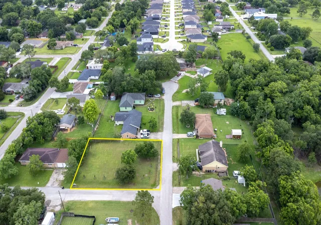2nd image of Lot 28 Smith Dr, Hitchcock, TX 77563 | MLS# 84350759