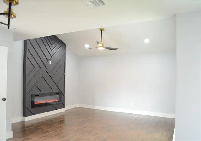 Photo 4 of Single family home for sale at 10260 Bridgeland Ln, Houston, TX 77041 | MLS# 54718210 | Listing updated on 2026-09-11