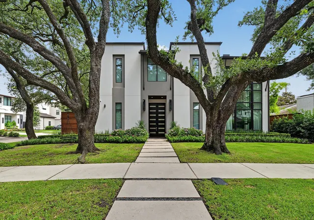 Photo 1 of Sale Pending at 4028 Essex Ln, Houston, TX 77027 | MLS# 10757076 | Listing updated on 2026-09-16
