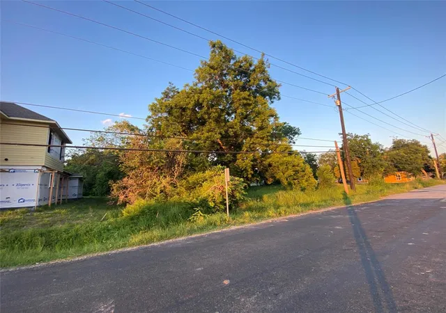 4th image of 0001 Spark St, Texas City, TX 77591 | MLS# 37120111