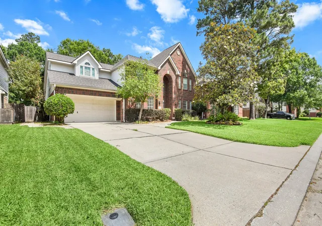 Photo 3 of Single family home for sale at 5111 Maple Hl Trl, Houston, TX 77345 | MLS# 59765478 | Listing updated on 2026-08-22