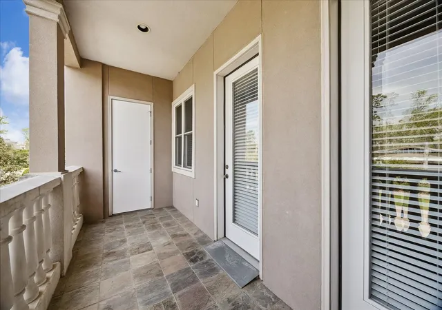 2nd image of 58 Briar Holw Ln, Houston, TX 77027