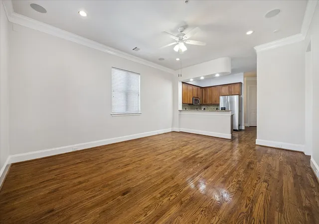 Homes for sale in Houston, TX | 58 Briar Hollow Ln #203, Houston, TX 77027 | MLS# 78686620