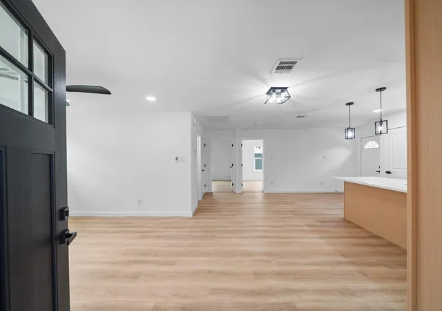3rd image of 1408 Pearson St, Houston, TX 77023 | MLS# 67133122