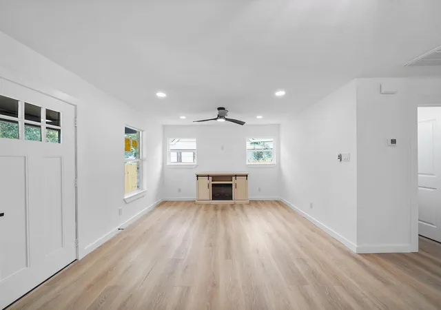 4th image of 1408 Pearson St, Houston, TX 77023 | MLS# 67133122