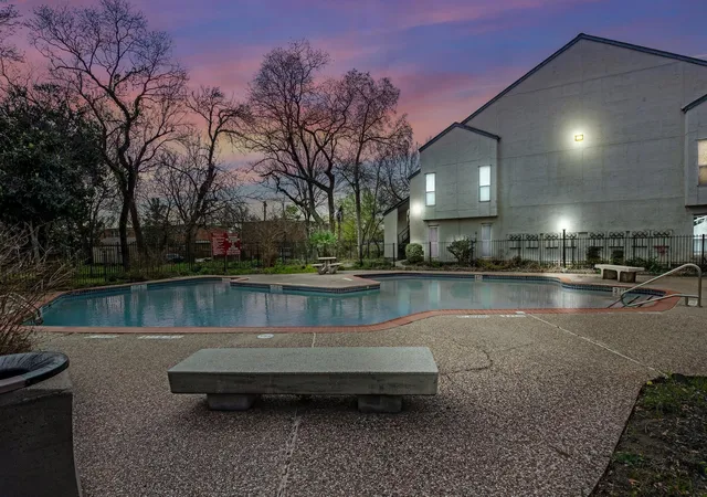 2nd image of 7313 Gulf Fwy, Houston, TX 77017
