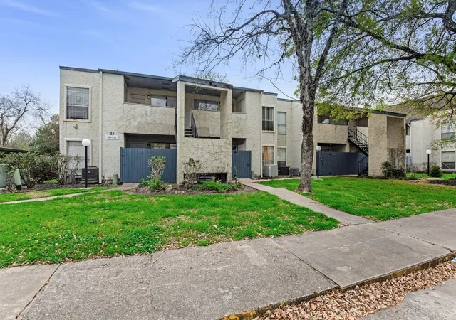 Photo 3 of Sale Pending at 7313 Gulf Fwy #403, Houston, TX 77017 | MLS# 11106351 | Listing updated on 2026-10-09
