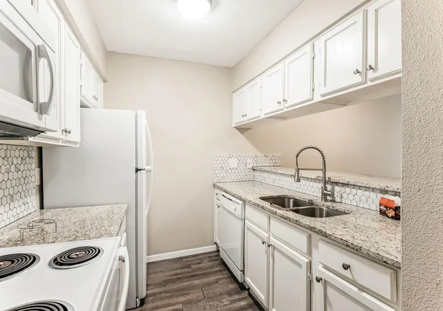 Photo 4 of Sale Pending at 7313 Gulf Fwy #403, Houston, TX 77017 | MLS# 11106351 | Listing updated on 2026-10-09