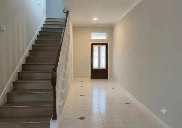 Photo 2 of Townhouse for sale at 880 Tully Rd #92, Houston, TX 77079 | MLS# 19612750 | Listing updated on 2026-07-28