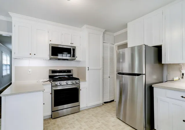 5th image of 5217 Locust St, Bellaire, TX 77401 | MLS# 37716214