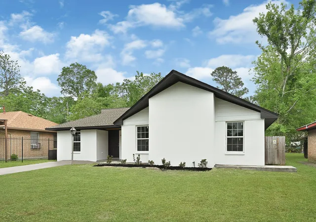Photo 2 of Single family home for sale at 10122 Rockaway Dr, Houston, TX 77016 | MLS# 32406453 | Listing updated on 2026-08-08
