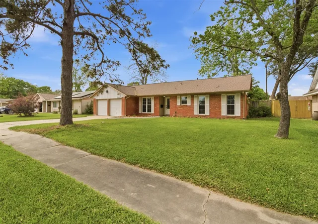 Photo 3 of Single family home for sale at 7824 Yucca Dr, Texas City, TX 77591 | MLS# 17463726 | Listing updated on 2026-07-24