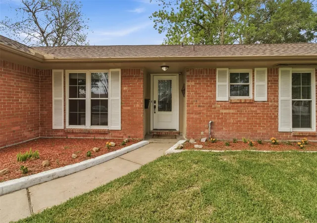 Photo 3 of Single family home for sale at 7824 Yucca Dr, Texas City, TX 77591 | MLS# 17463726 | Listing updated on 2026-07-24