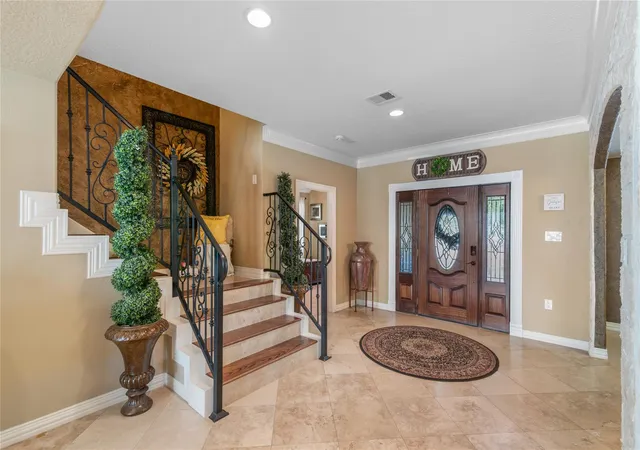 Photo 3 of Single family home for sale at 721 Oak Hill Ln, Pinehurst, TX 77362 | MLS# 80538344 | Listing updated on 2026-09-13