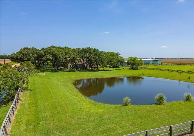 Photo 3 of Single family home for sale at 8711 County Rd 403, El Campo, TX 77437 | MLS# 72691831 | Listing updated on 2026-08-31