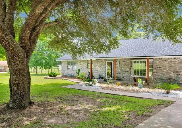 Photo 3 of Sale Pending at 7036 Fm 841, Lufkin, TX 75901 | MLS# 97226088 | Listing updated on 2026-09-10