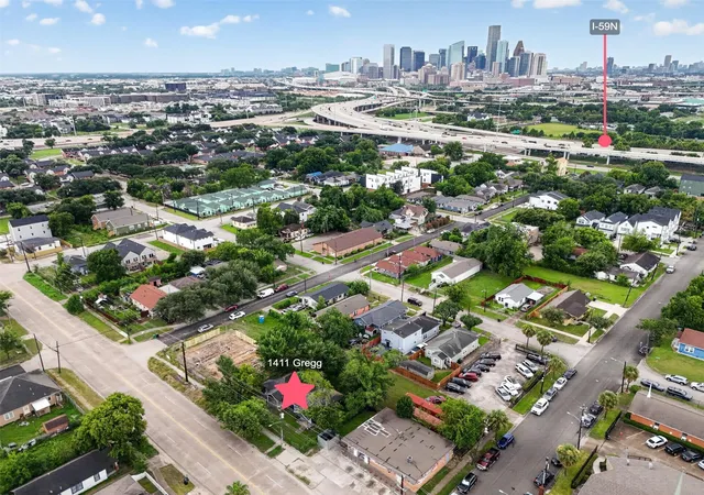 Photo 2 of Multi family home for sale at 1415 Gregg St, Houston, TX 77020 | MLS# 3518389 | Listing updated on 2026-07-24