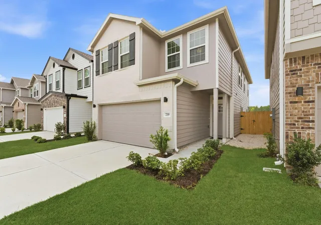 4th image of 719 Majestic Eagle Ct, Houston, TX 77090 | MLS# 5522685