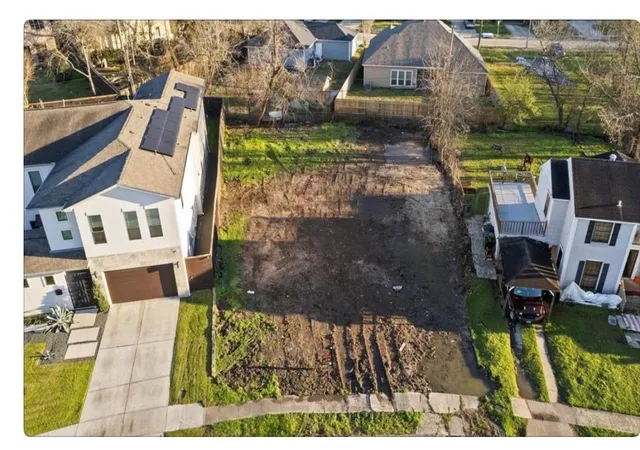 2nd image of 6919 Burgess St, Houston, TX 77021 | MLS# 49721097