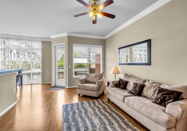 4th image of 2400 Mccue Rd #240, Houston, TX 77056 | MLS# 15743101