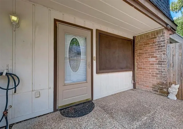 Townhouse for sale at 12054 Mighty Oak Dr #B, Houston, TX 77066 | MLS# 68363518