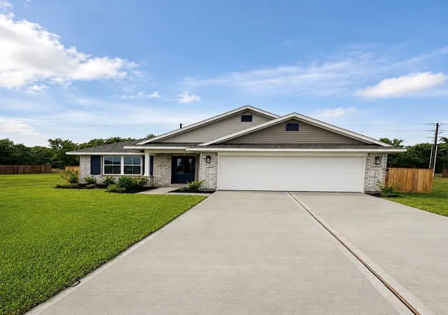 Homes for sale in Dayton, TX | 2143 Emerald Lake Trail, Dayton, TX 77535 | MLS# 7811342