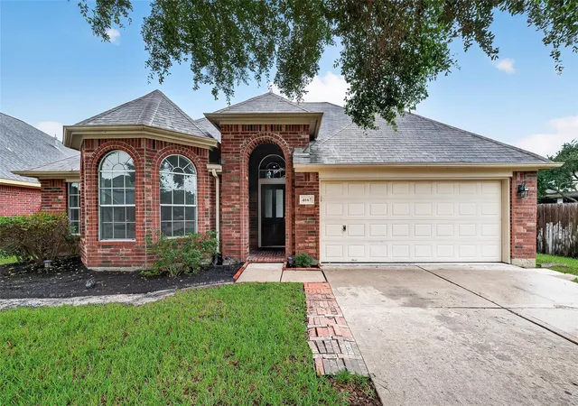 Photo 2 of Single family home for sale at 4667 Magnolia Crk Rd, Houston, TX 77084 | MLS# 77419049 | Listing updated on 2026-08-19