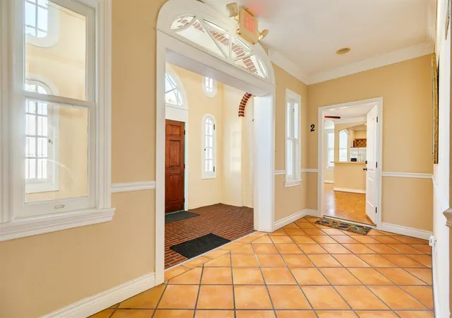 Listing Photo 4 - Condo for sale in building located at 902 22Nd St, Galveston, TX 77550 - Unit #2