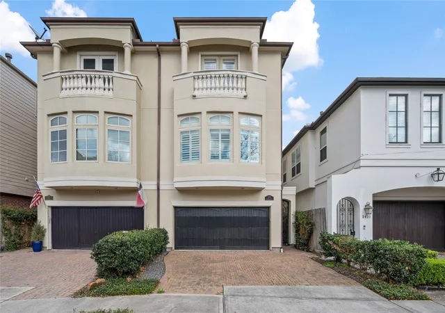 Photo 1 of Townhouse for sale at 2419 Driscoll St, Houston, TX 77019 | MLS# 94762020 | Listing updated on 2026-09-16