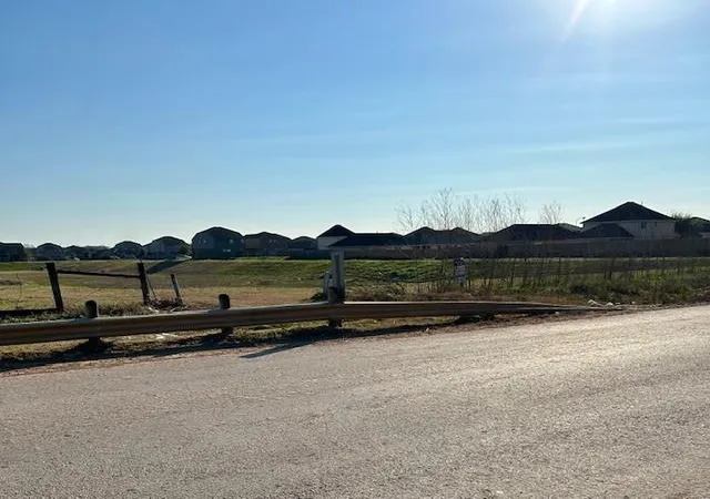 Photo 3 of Land for sale at 6305 Selinsky Rd, Houston, TX 77048 | MLS# 96798805 | Listing updated on 2026-02-02