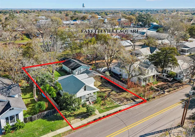 Homes for sale in Fayetteville, TX | 208 N Rusk St, Fayetteville, TX 78940 | MLS# 85611256