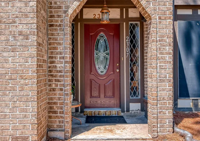 Photo 3 of Single family home for sale at 2307 Oakview Dr, Missouri City, TX 77459 | MLS# 14465160 | Listing updated on 2026-09-24