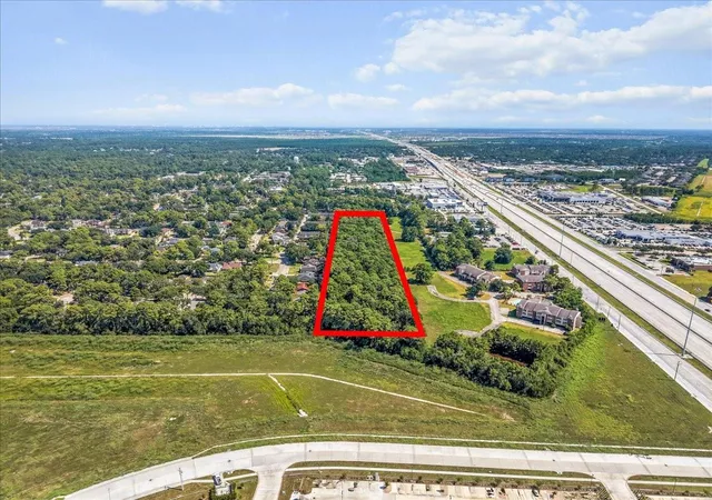Photo 3 of Land for sale at 405 Sunset Dr, Dickinson, TX 77539 | MLS# 95408694 | Listing updated on 2026-08-26