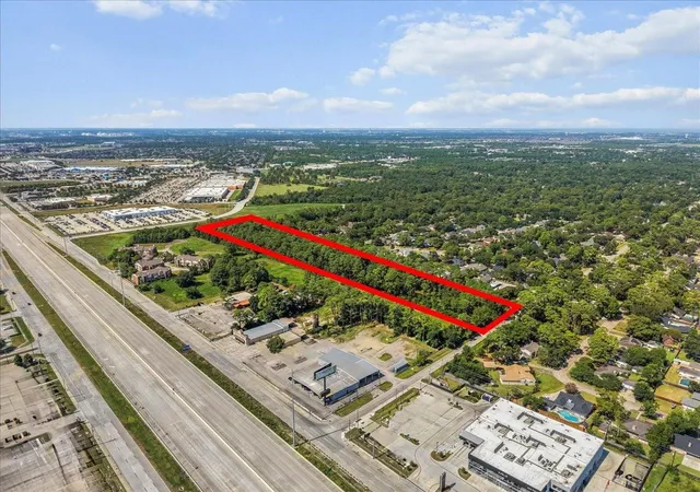 Photo 4 of Land for sale at 405 Sunset Dr, Dickinson, TX 77539 | MLS# 95408694 | Listing updated on 2026-08-26