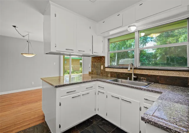 Photo 3 of Single family home for sale at 11206 Cliffwood Dr, Houston, TX 77035 | MLS# 31140513 | Listing updated on 2026-08-04
