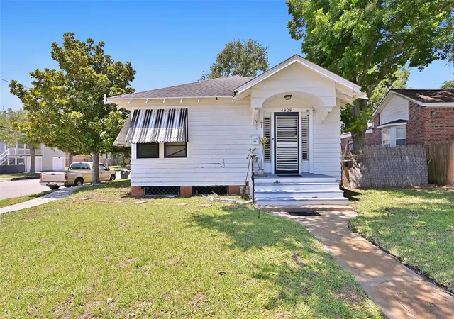 Photo 3 of Multi family home for sale at 4828 Ave Q 1/2, Galveston, TX 77551 | MLS# 35576500 | Listing updated on 2026-07-20