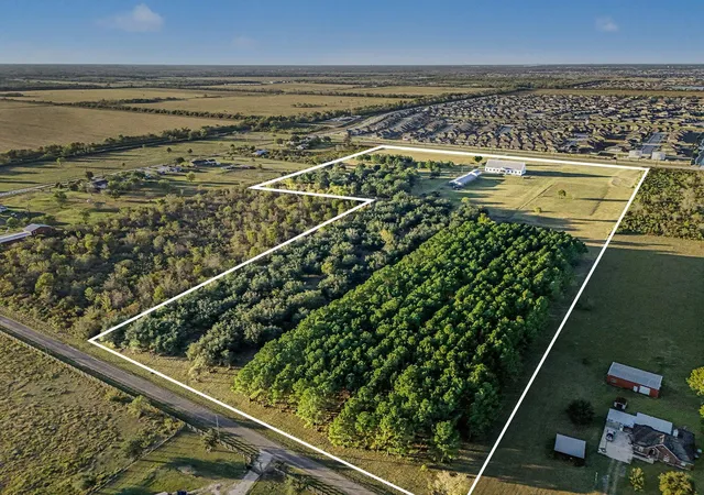 Photo 1 of Land for sale at 1200 Davenport Pkwy, Rosharon, TX 77583 | MLS# 61231718 | Listing updated on 2026-08-18
