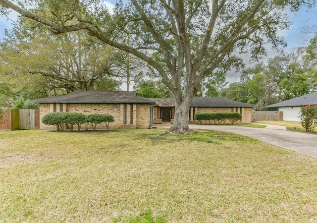 Homes for sale in Alvin, TX | 410 Riverside Dr, Alvin, TX 77511 | MLS# 46360244