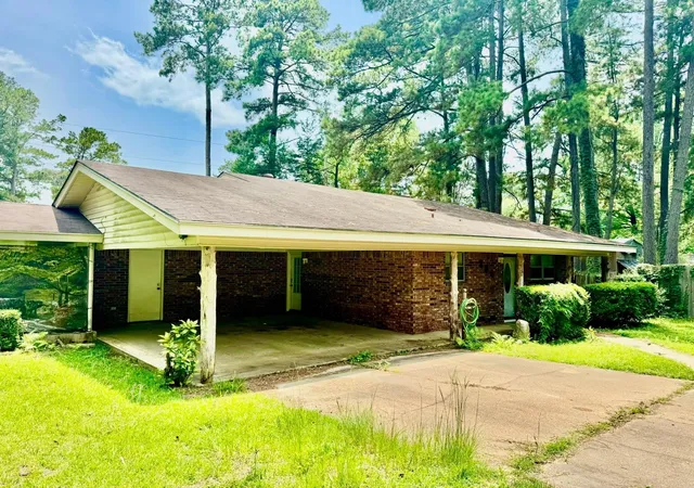 3rd image of 803 Pear St, Woodville, TX 75979 | MLS# 44195895