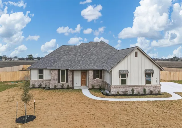 Homes for sale in Snook, TX | 105 Court Side Dr, Snook, TX 77879 | MLS# 25461255