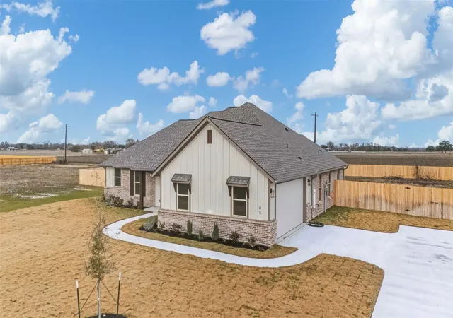 Homes for sale in Snook, TX | 105 Court Side Dr, Snook, TX 77879 | MLS# 25461255