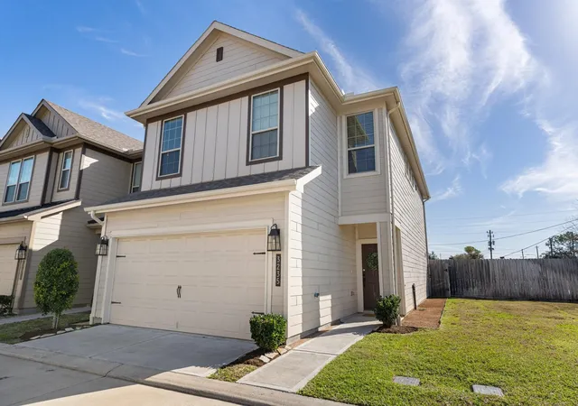 1st image of 3235 Longleaf Meadows Dr, Houston, TX 77063 | MLS# 11918922