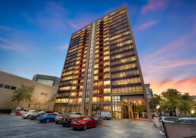 1st image of 5150 Hidalgo St #202, Houston, TX 77056 | MLS# 23142877